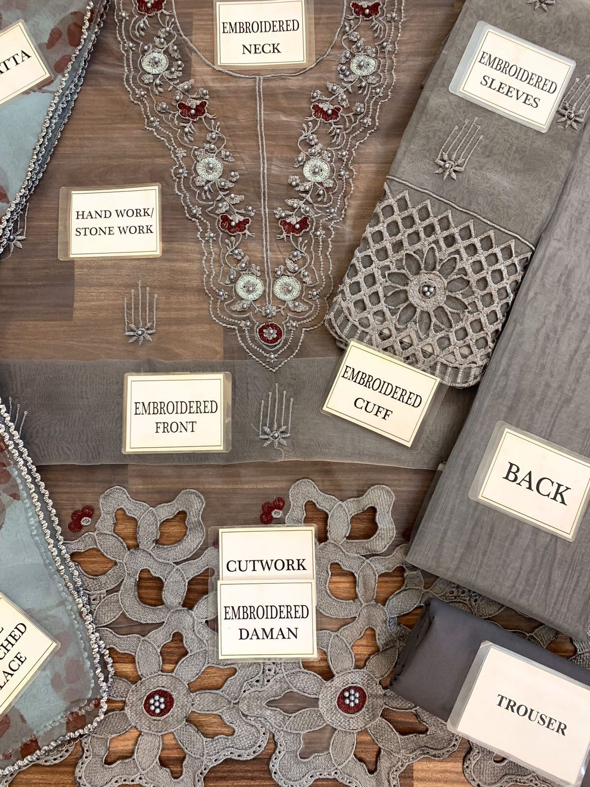 Grace S1078-Embroidered 3pc Lawn dress with Printed Munar Dupatta