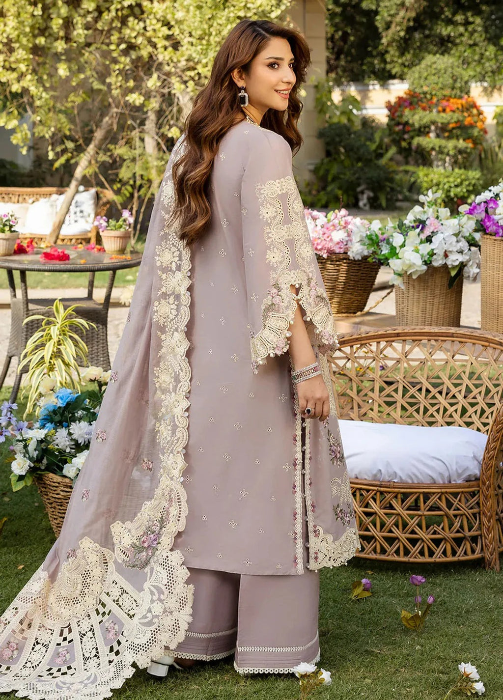 Elaf Embroidered Lawn Suit Unstitched 3 Piece EF25LL ELM-01 A Raha